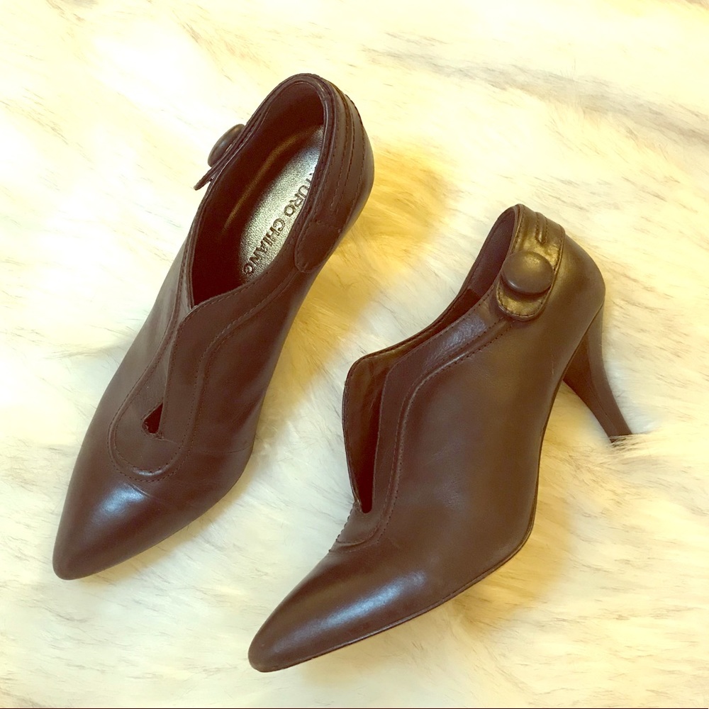Arturo Chiang brown bootie